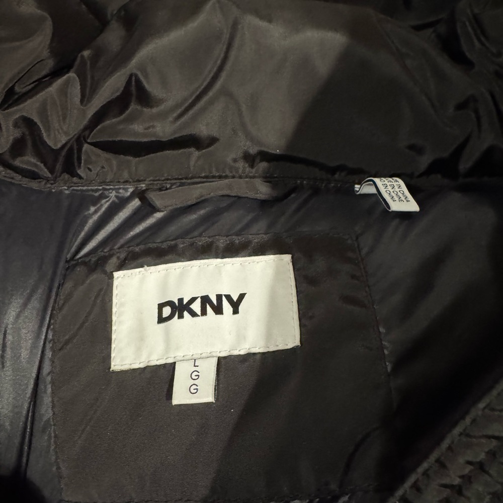 DKNY Puffer Vest - Picture 3 of 5